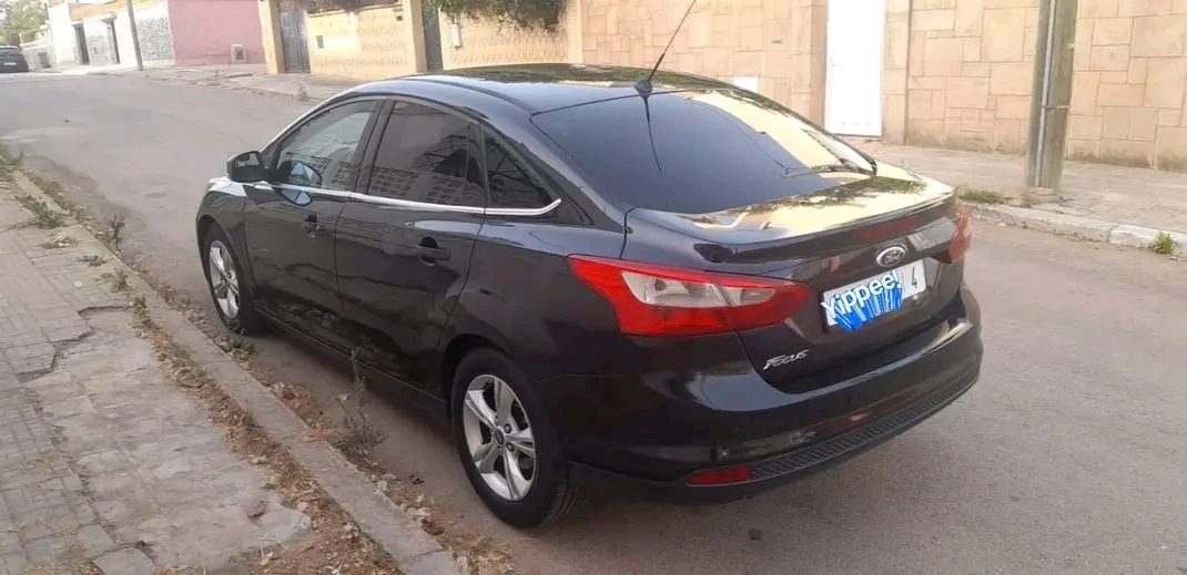 Ford focus. Pack sport. 2014 Klm. 190 000. Tout option Moteur et Karosri très bonne état لي عندو الغ - سيارات - سلا - صورة 3