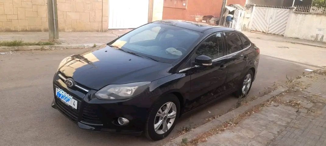 Ford focus. Pack sport. 2014 Klm. 190 000. Tout option Moteur et Karosri très bonne état لي عندو الغ - سيارات - سلا - صورة 4