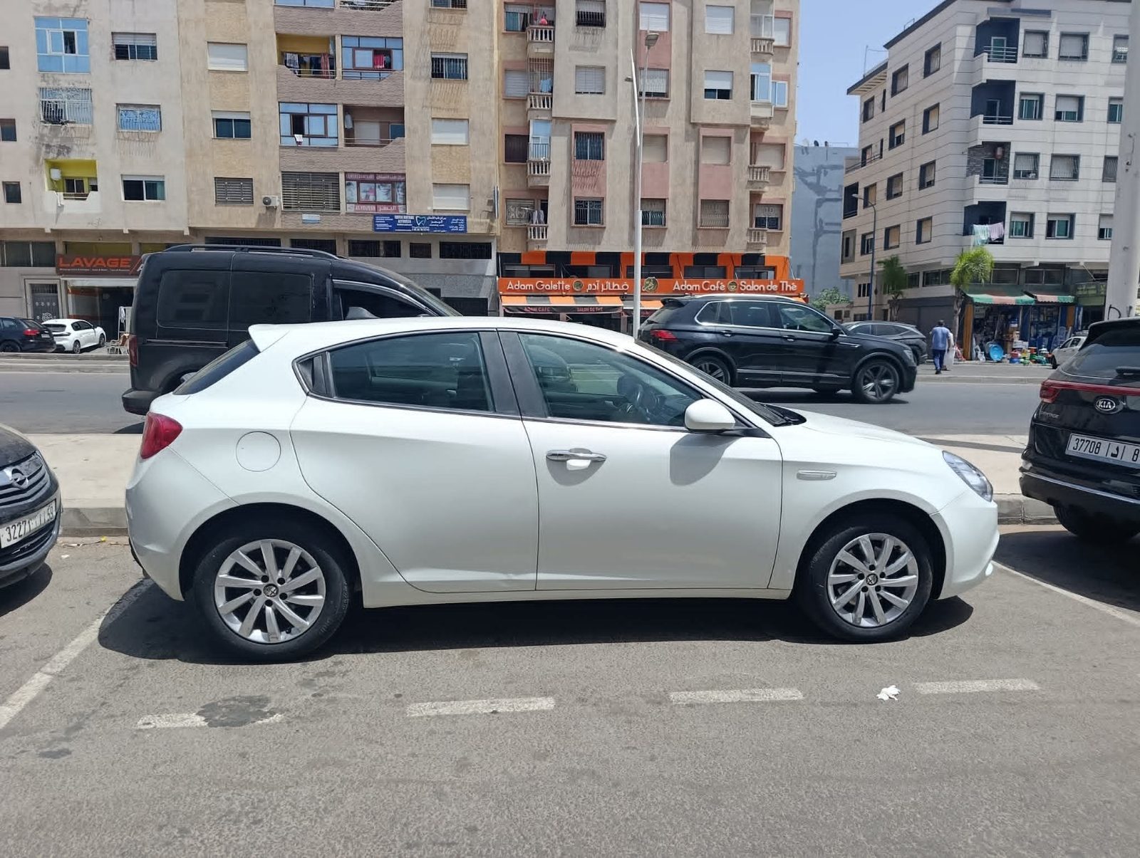 • Alfa Romeo Giulietta 2.0 JTDm 170 ch TCT • Kilométrage : 100 023 km • Modèle : 2016 • Boite automa - سيارات - الجديدة - صورة 3