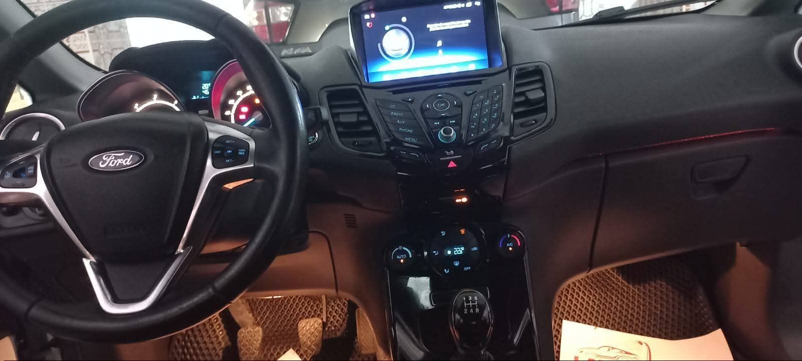 للبيع: Ford Fiesta Titanium للبيع والتبديل ropliz الموديل: 2016 الوقود: مازوط (ديزل) النسخة: Titaniu - سيارات - الدار البيضاء - صورة 2