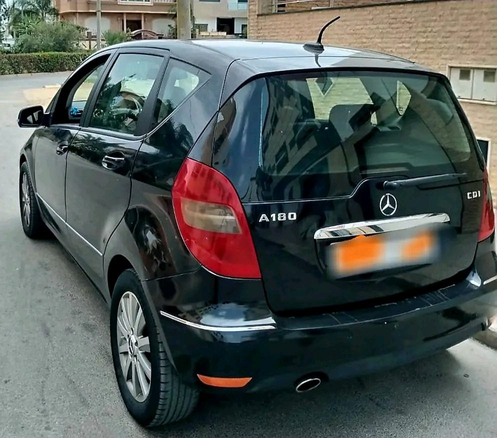 سيارة Mercedes A180 CDI 2011 في طنجة - سيارات - طنجة - صورة 3
