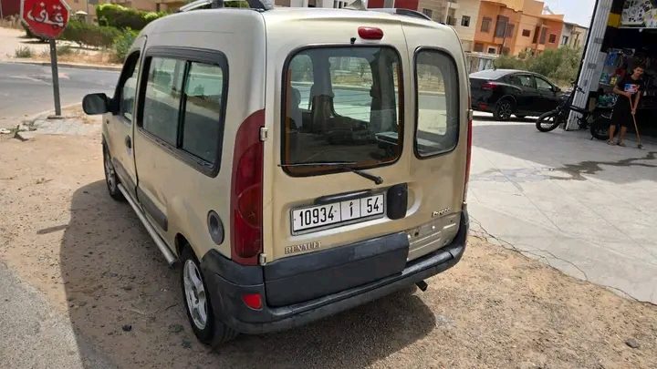 سيارة Renault Kangoo 2005 في الدار البيضاء - الشاحنات والمركبات التجارية - الدار البيضاء - صورة 3