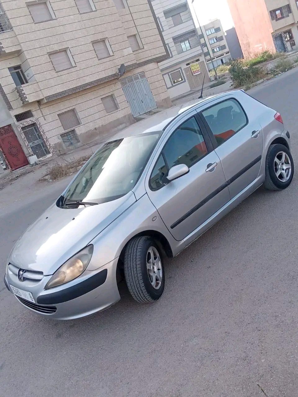 سيارة Peugeot 2003 في سطات - سيارات - سطات - صورة 3