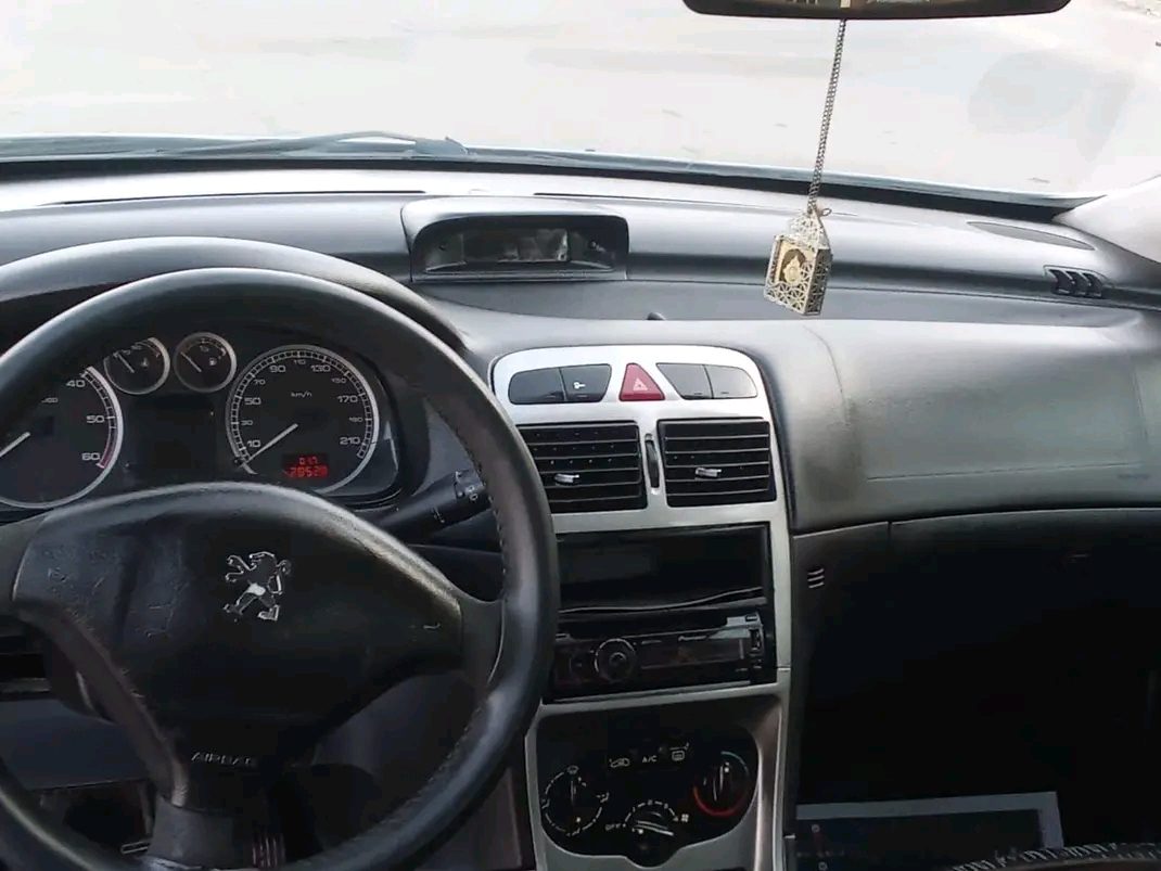 سيارة Peugeot 2003 في سطات - سيارات - سطات - صورة 8