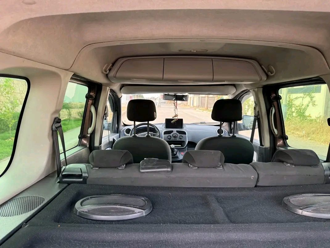 سيارة Renault Kangoo 2015 في الدار البيضاء - سيارات - الدار البيضاء - صورة 7