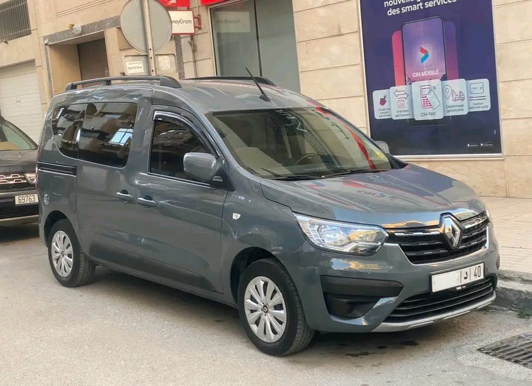 سيارة Renault Express 2023 في طنجة