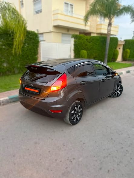 سيارة Ford Fiesta 2017 في فاس - سيارات - فاس - صورة 2