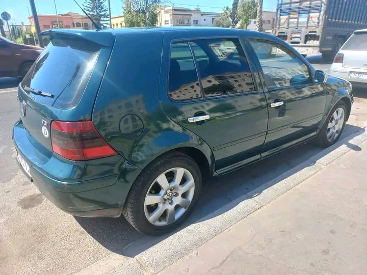 سيارة Volkswagen Golf 2000 في الدار البيضاء - سيارات - الدار البيضاء - صورة 2