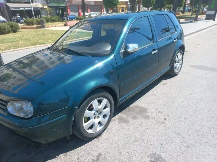 سيارة Volkswagen Golf 2000 في الدار البيضاء - سيارات - الدار البيضاء - صورة 3