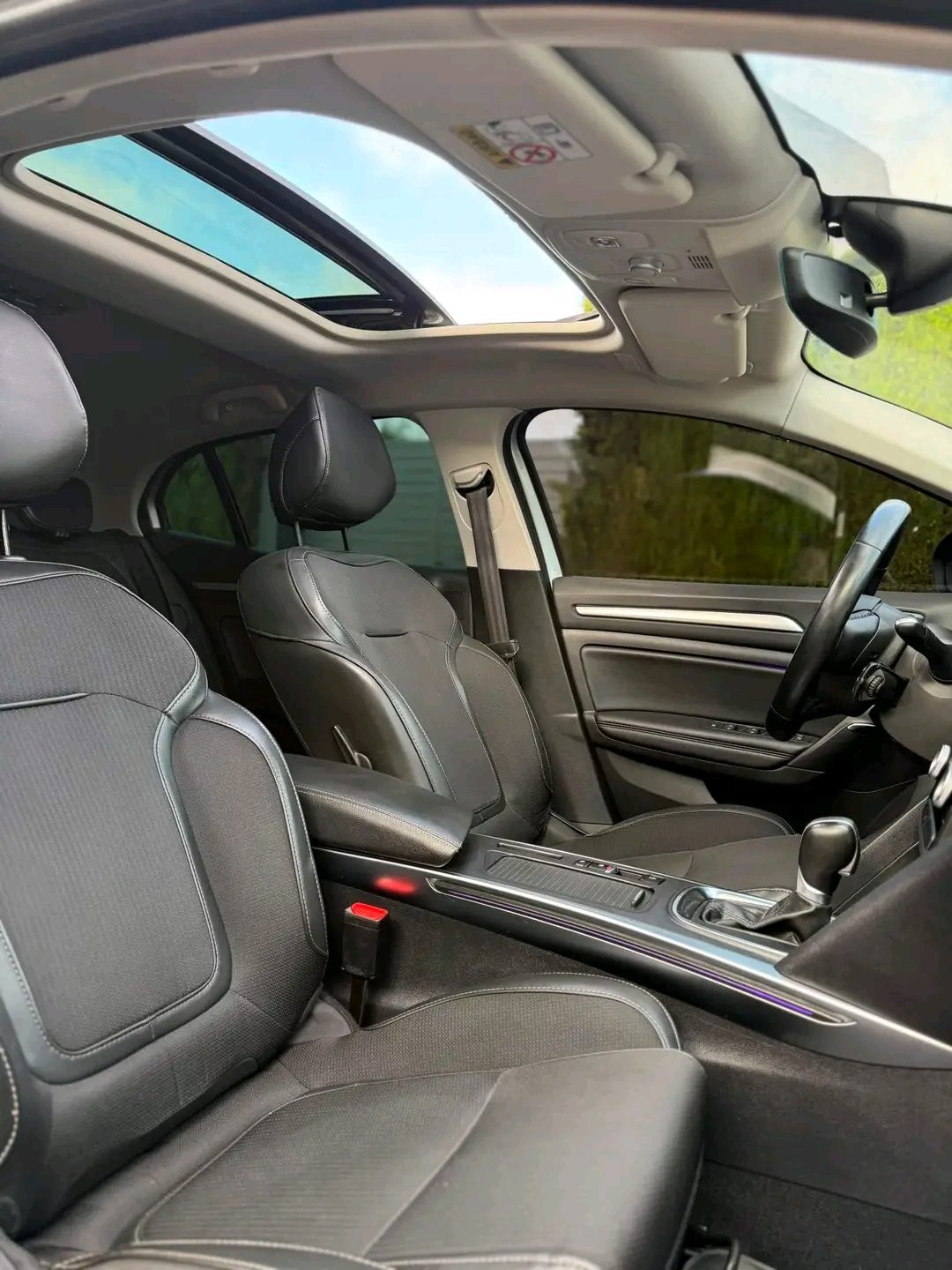 سيارة Renault Megane 4 - 2024 في الدار البيضاء - سيارات - الدار البيضاء - صورة 5