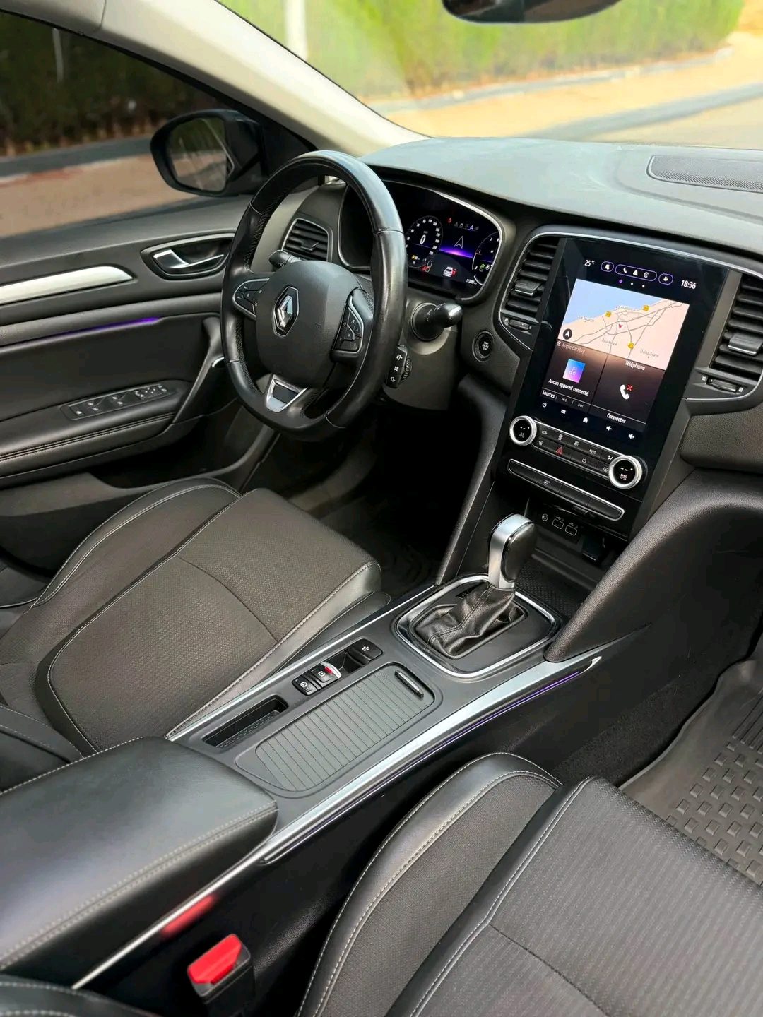 سيارة Renault Megane 4 - 2024 في الدار البيضاء - سيارات - الدار البيضاء - صورة 4