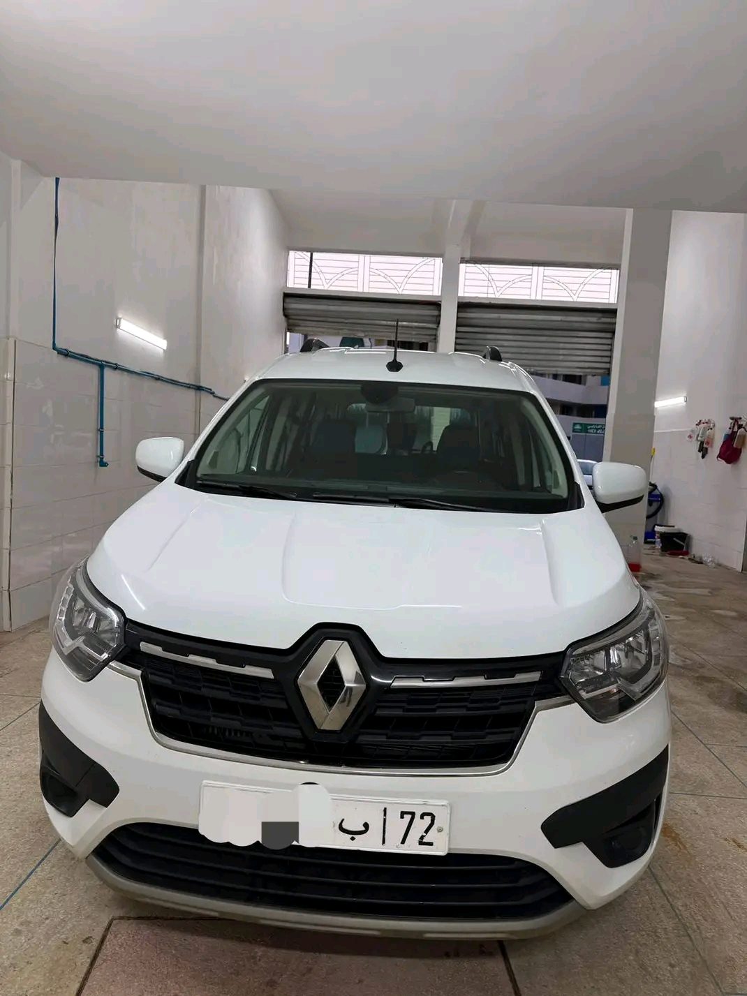 سيارة Renault Express 2023 في الدار البيضاء - سيارات - الدار البيضاء - صورة 2