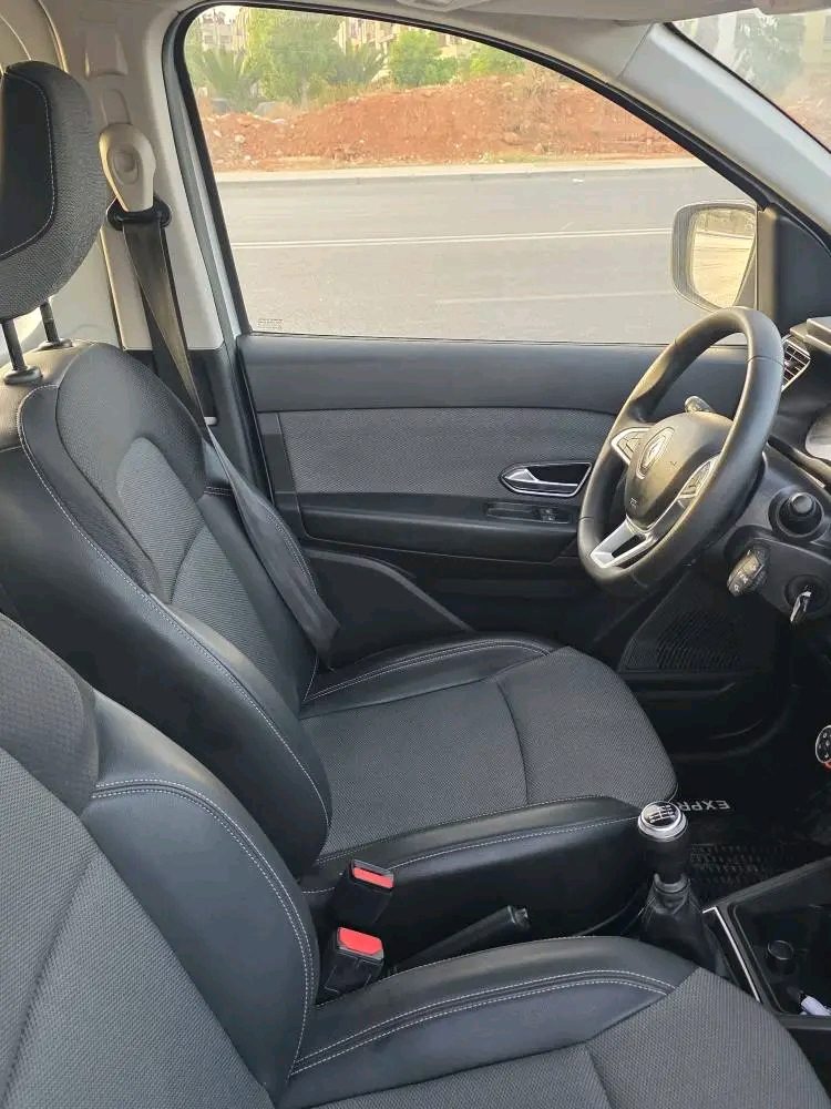 سيارة Renault Express 2023 في الدار البيضاء - سيارات - الدار البيضاء - صورة 6