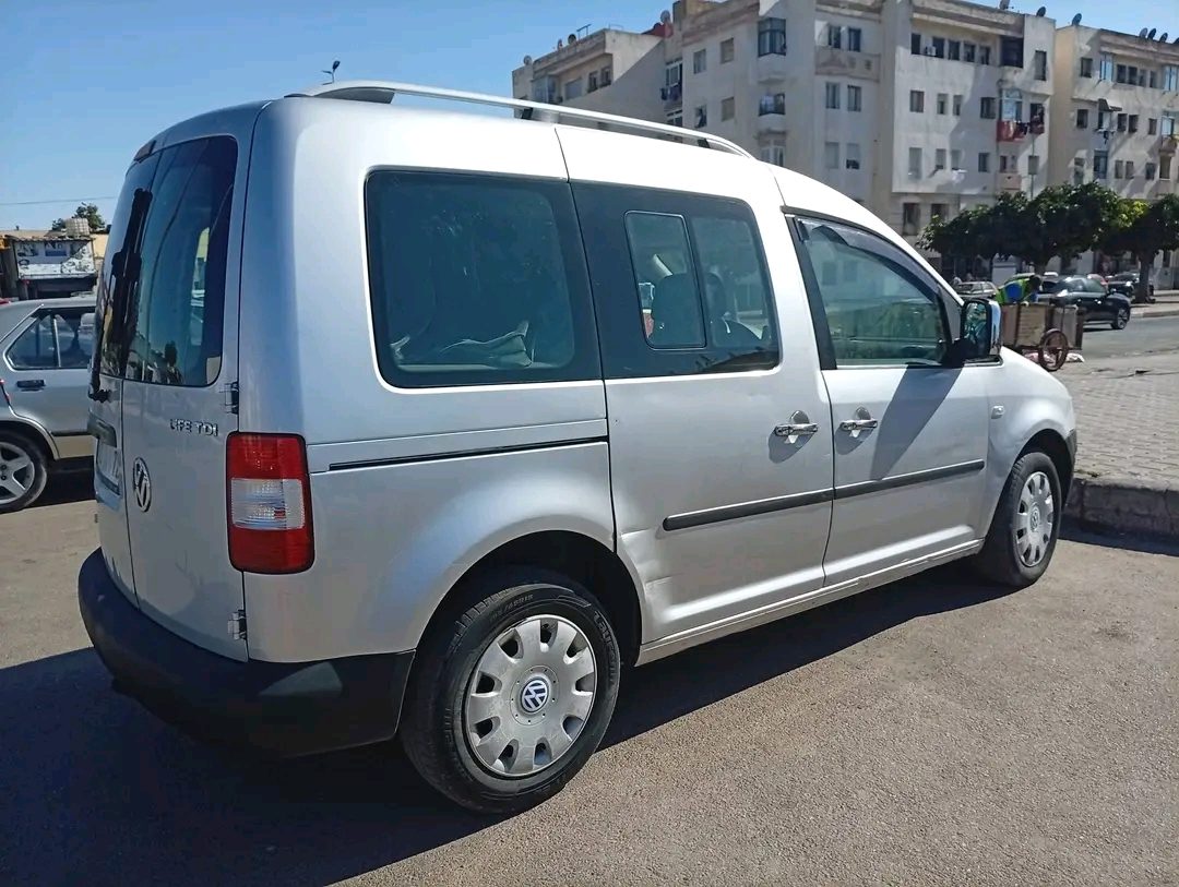 سيارة Volkswagen Caddy 2009 في الدار البيضاء - سيارات - الدار البيضاء - صورة 4