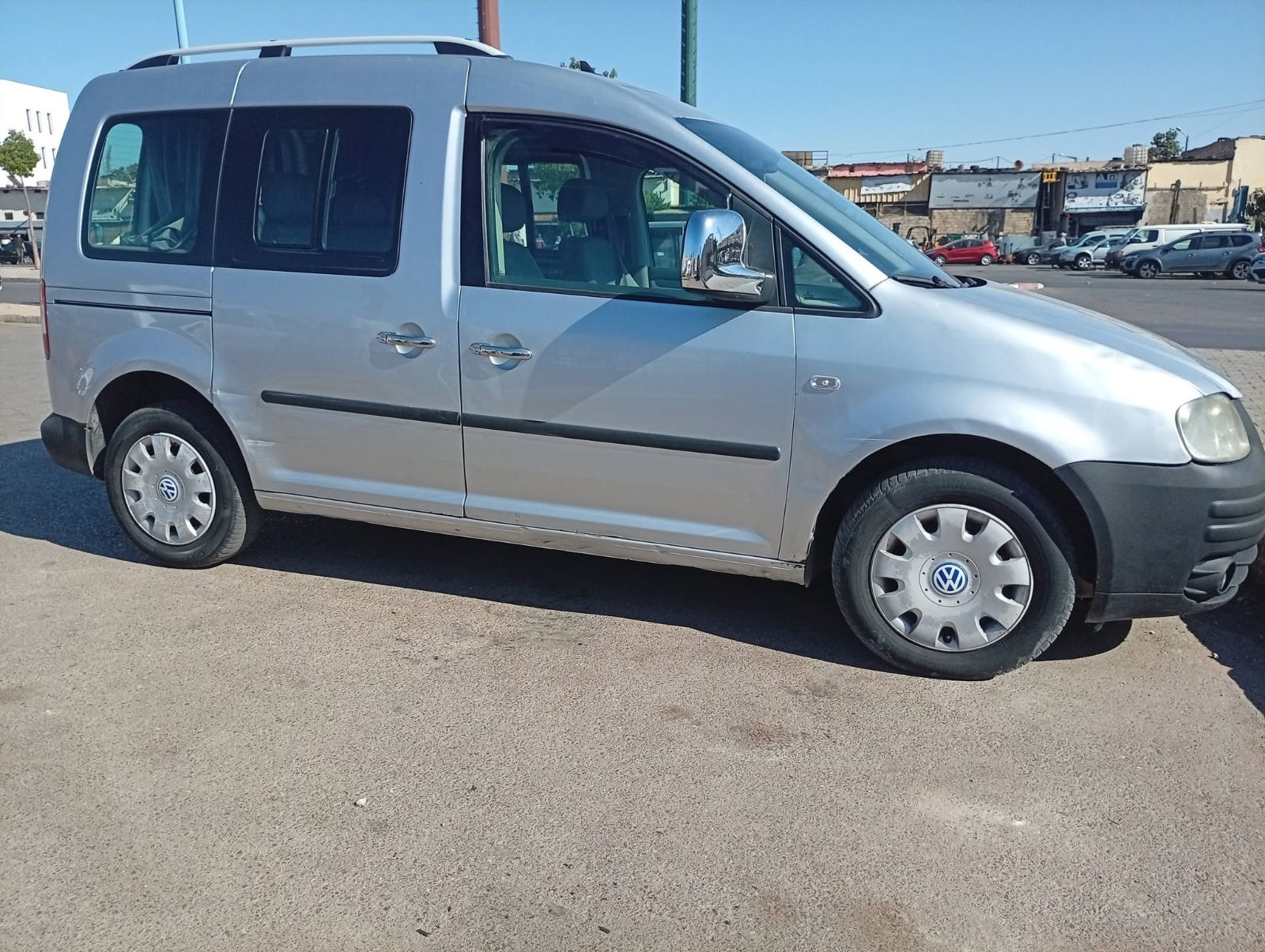 سيارة Volkswagen Caddy 2009 في الدار البيضاء - سيارات - الدار البيضاء - صورة 3