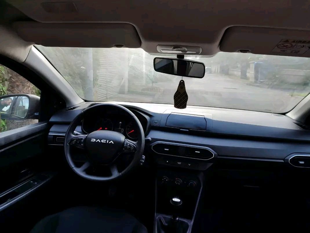سيارة Dacia Logan 2023 في الدار البيضاء - سيارات - الدار البيضاء - صورة 7